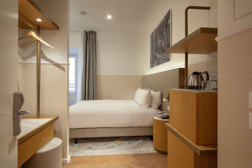 Cosmopolita Hotel Rome, Tapestry Collection by Hilton 16