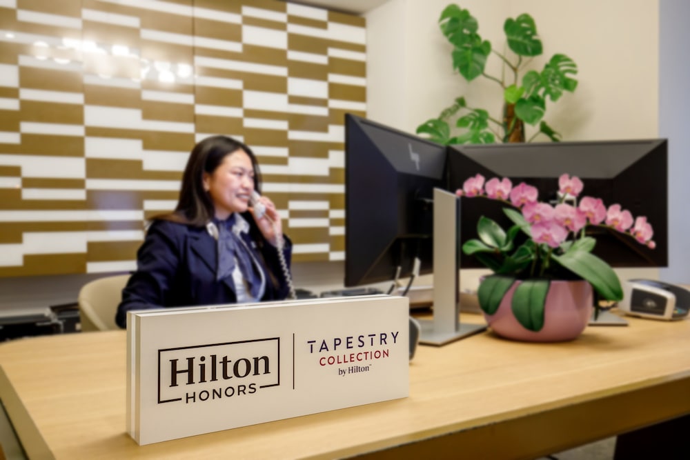 Cosmopolita Hotel Rome, Tapestry Collection by Hilton 6