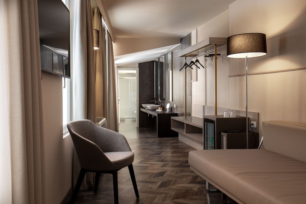 Cosmopolita Hotel Rome, Tapestry Collection by Hilton 20