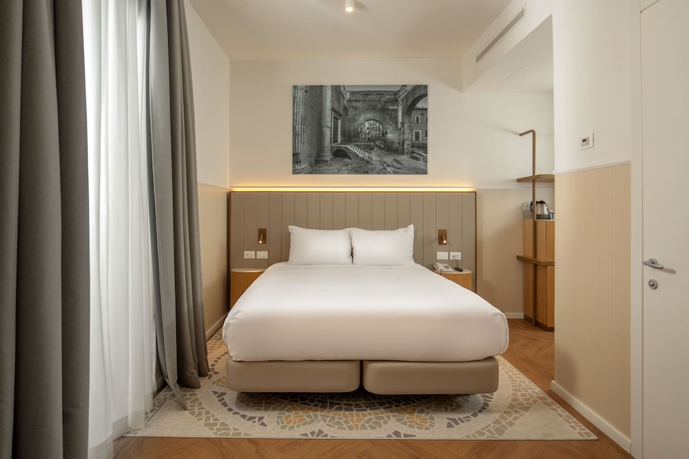 Cosmopolita Hotel Rome, Tapestry Collection by Hilton 17