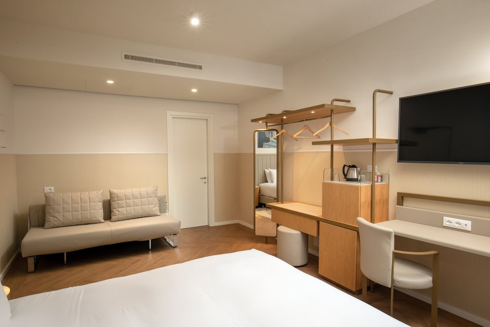 Cosmopolita Hotel Rome, Tapestry Collection by Hilton 19