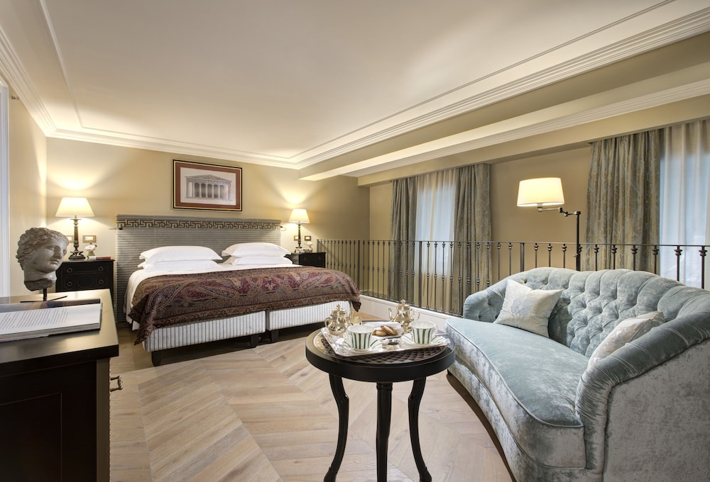 Hotel de la Ville, a Rocco Forte Hotel 7
