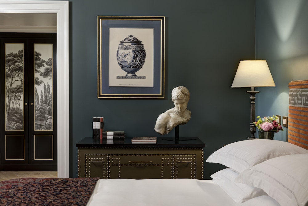 Hotel de la Ville, a Rocco Forte Hotel 9