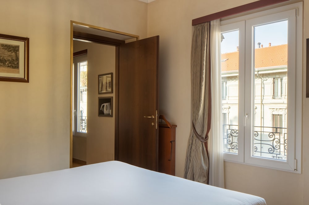 UNAHOTELS Galles Milano 12