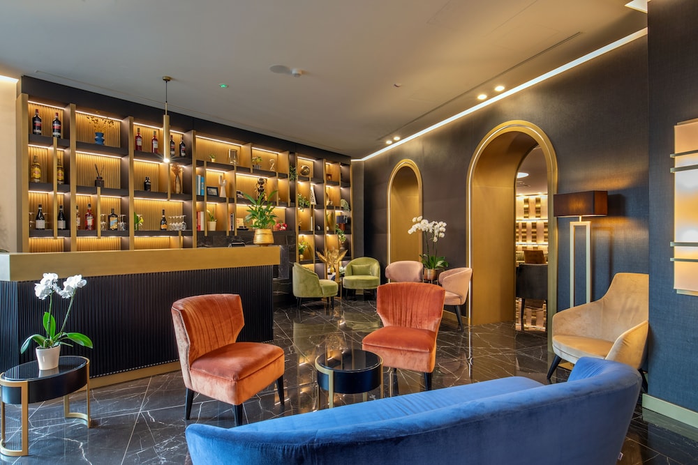 The Major Hotel 5