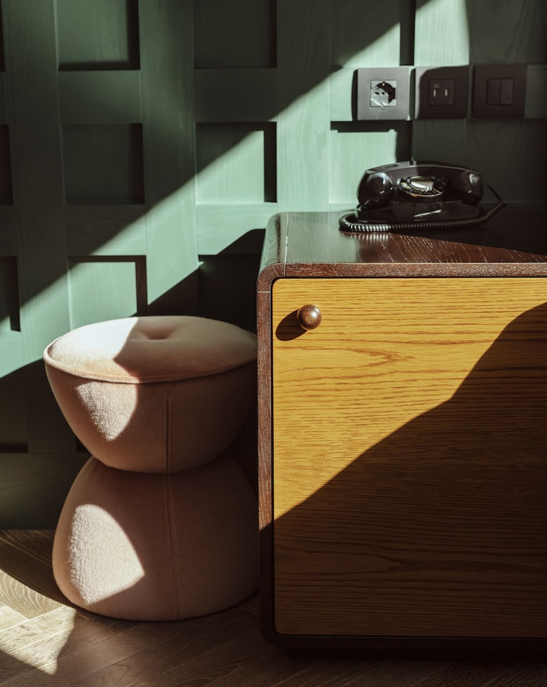 The Hoxton 11