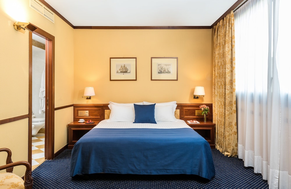 Leonardo Hotel Milan City Center 21