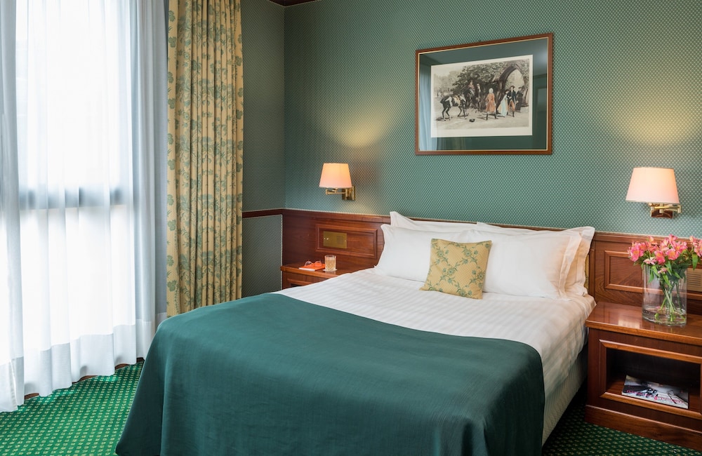 Leonardo Hotel Milan City Center 24