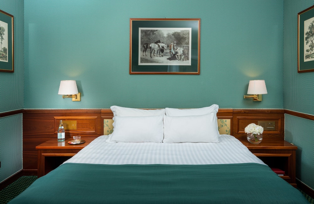 Leonardo Hotel Milan City Center 18
