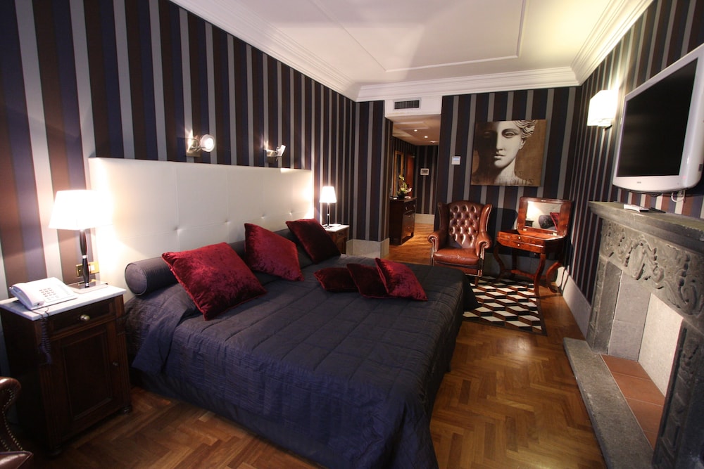 The Inn at the Spanish Steps 19