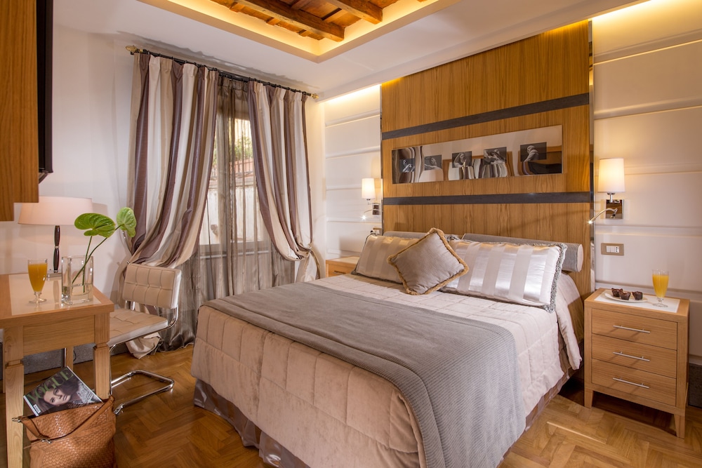 The Inn at the Spanish Steps 9