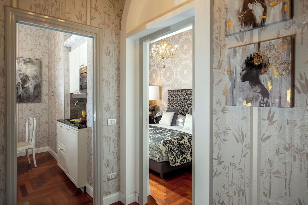 The Inn at the Spanish Steps 21