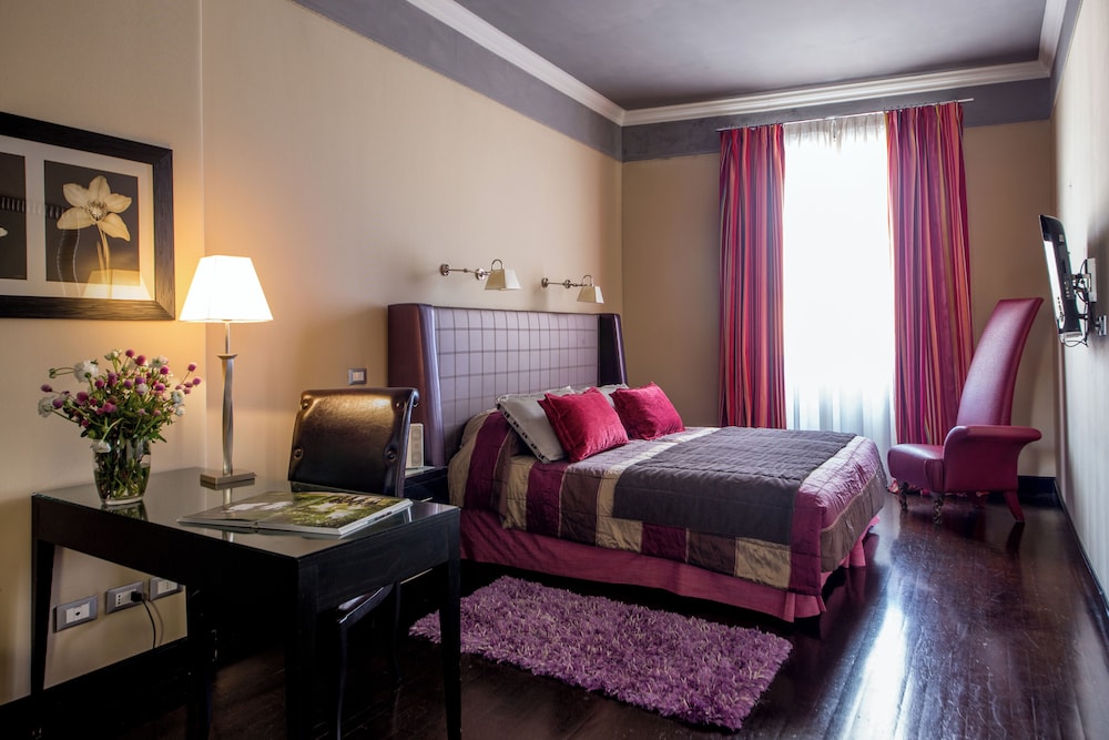 The Inn at the Spanish Steps 22