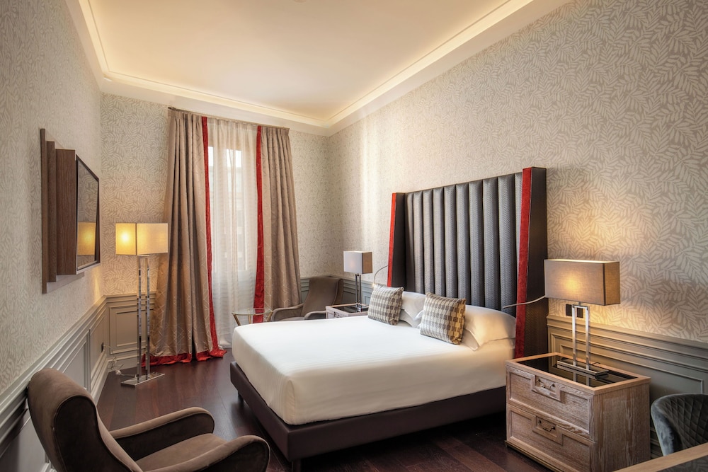 The Inn at the Spanish Steps 23