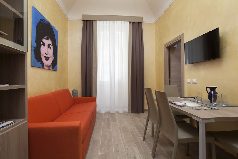 The Kennedy Hotel 6