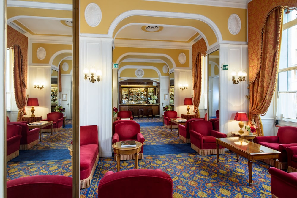 Bettoja Hotel Massimo D'Azeglio 5