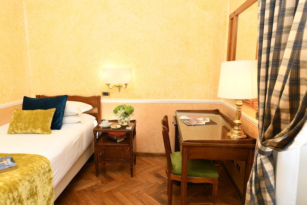 Bettoja Hotel Massimo D'Azeglio 6