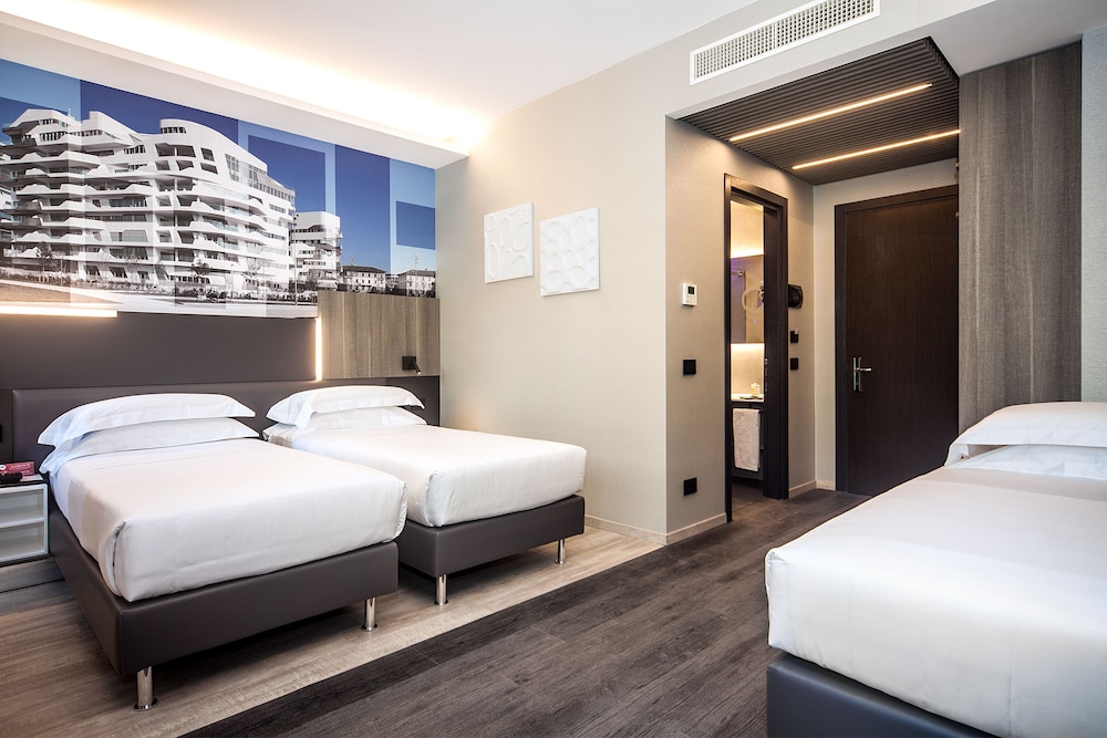 iQ Hotel Milano 9