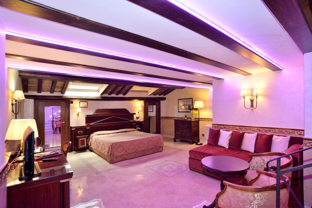 Hotel Pantheon 13