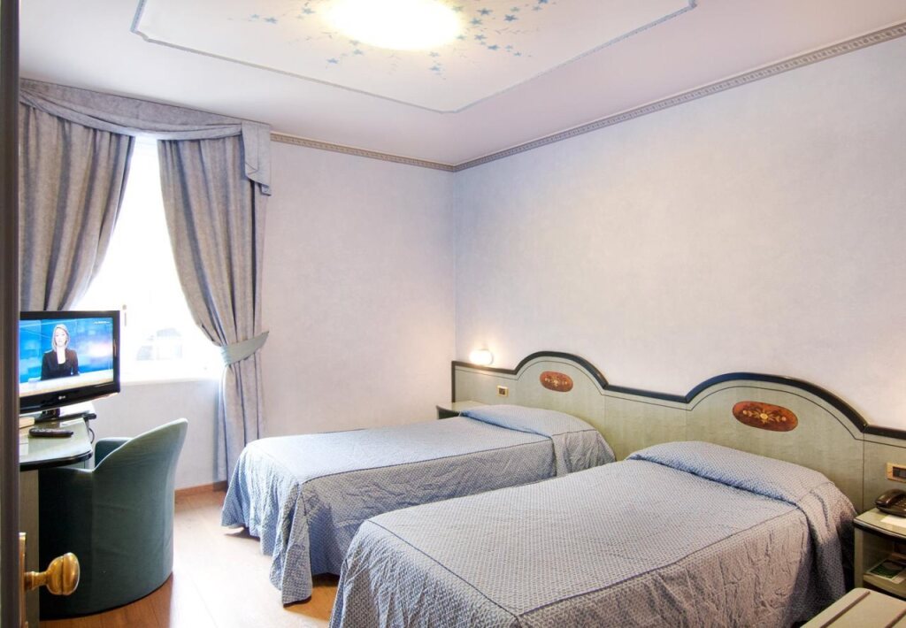 Puccini Hotel Milan, Tapestry Collection by Hilton 3
