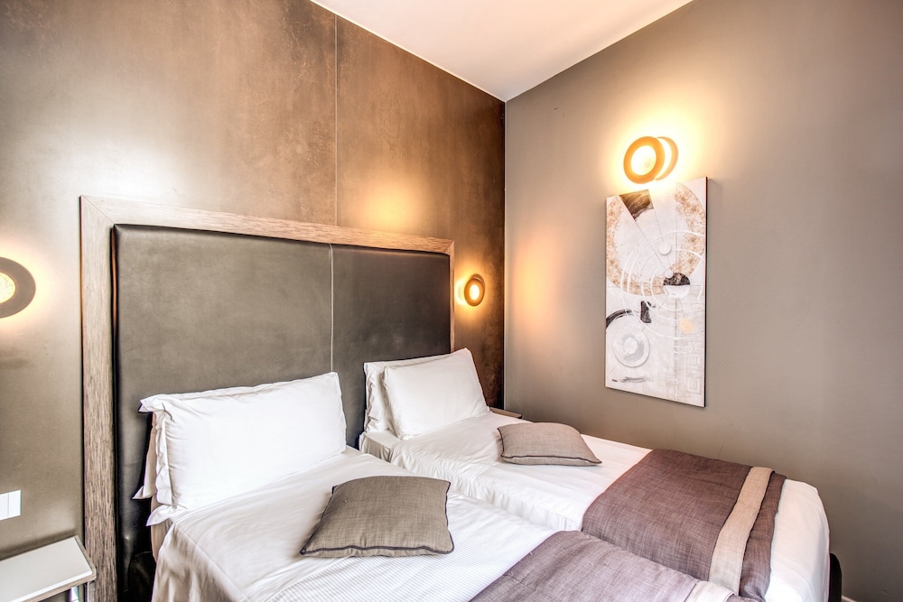 Al Manthia Hotel 23