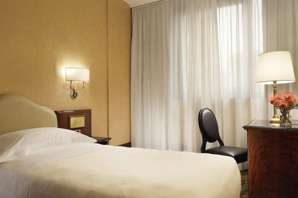 UNAHOTELS Scandinavia Milano 8
