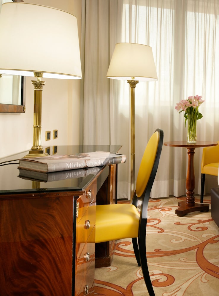 UNAHOTELS Scandinavia Milano 9