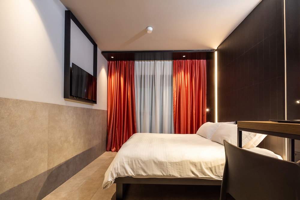 Smart Hotel Central Station 4
