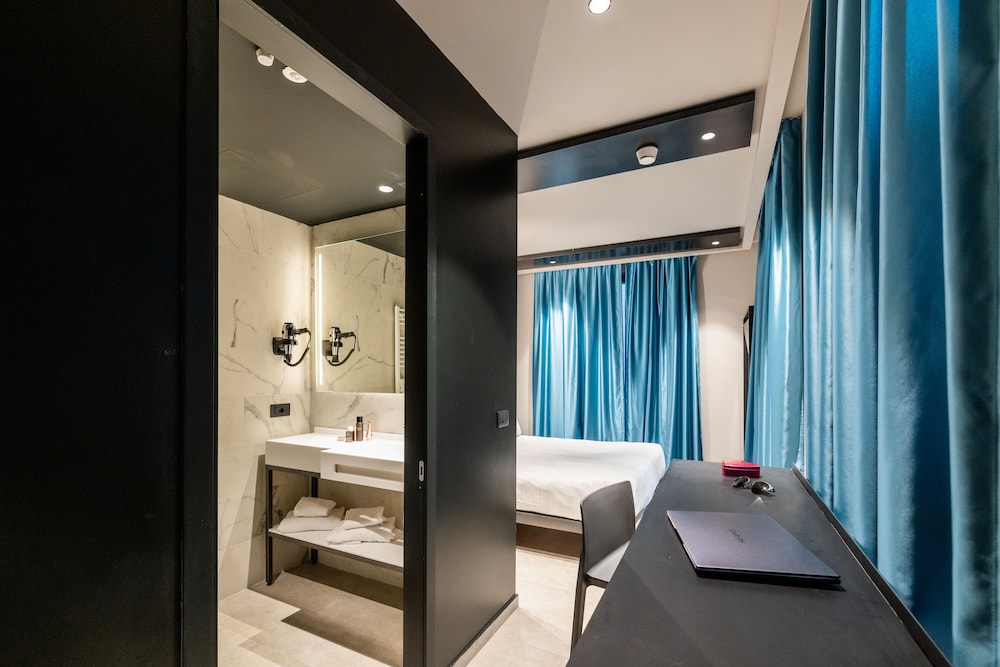 Smart Hotel Central Station 14