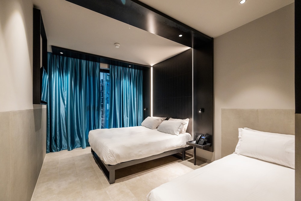 Smart Hotel Central Station 8