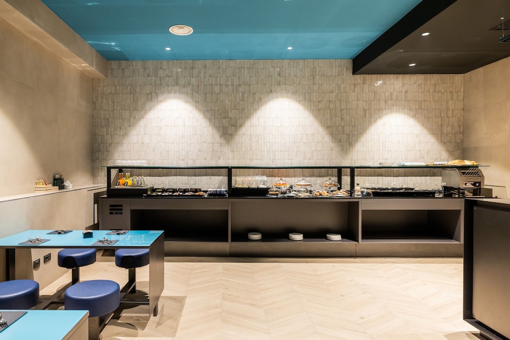 Smart Hotel Central Station 19