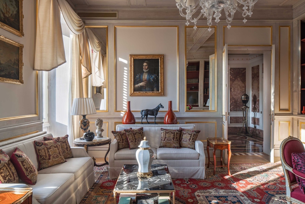 The St. Regis Rome 22