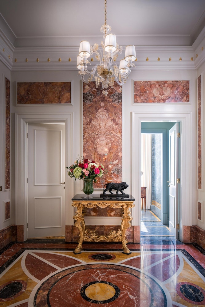 The St. Regis Rome 18