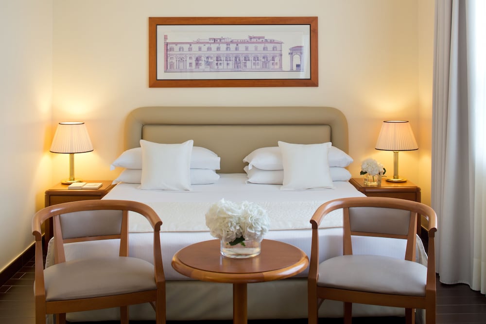Starhotels Business Palace 18