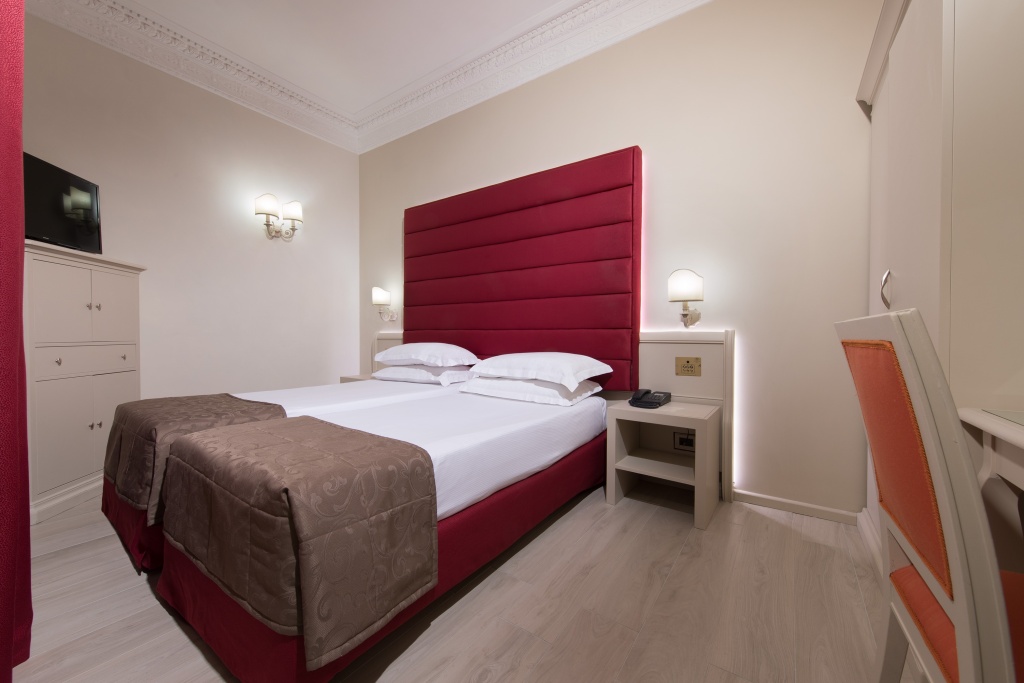 The Bailey's Hotel 4