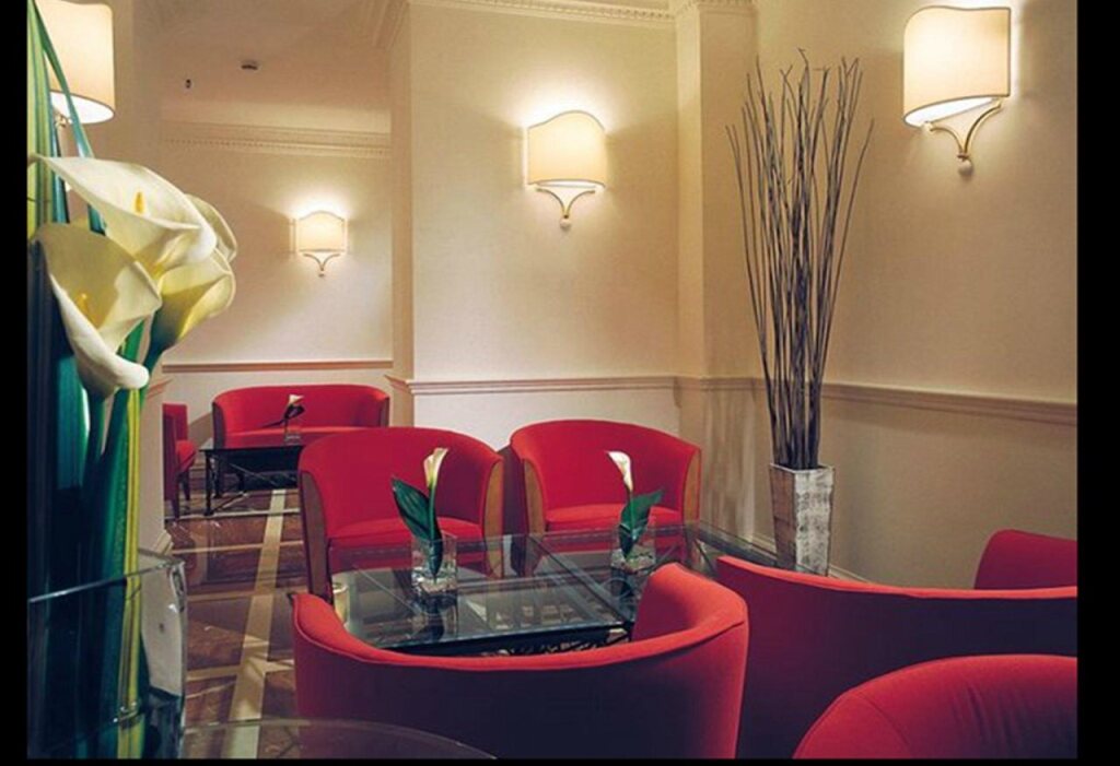 The Bailey's Hotel 16