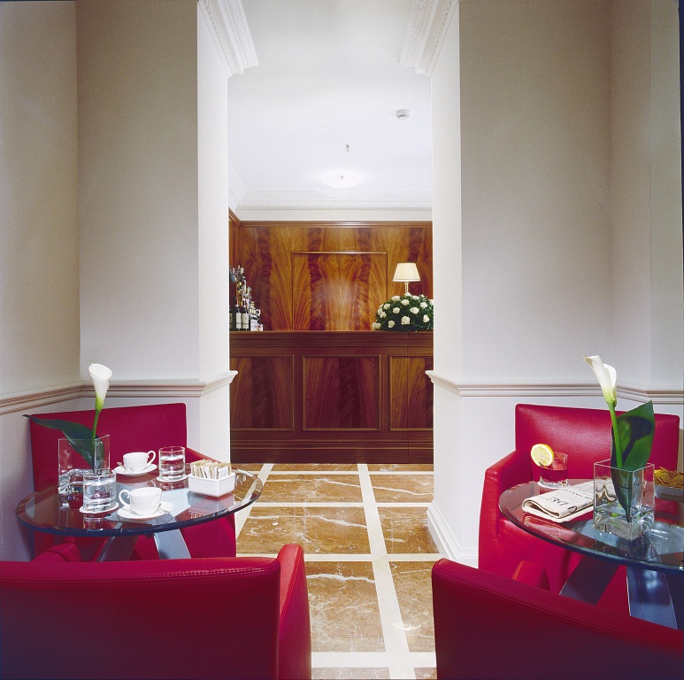 The Bailey's Hotel 15
