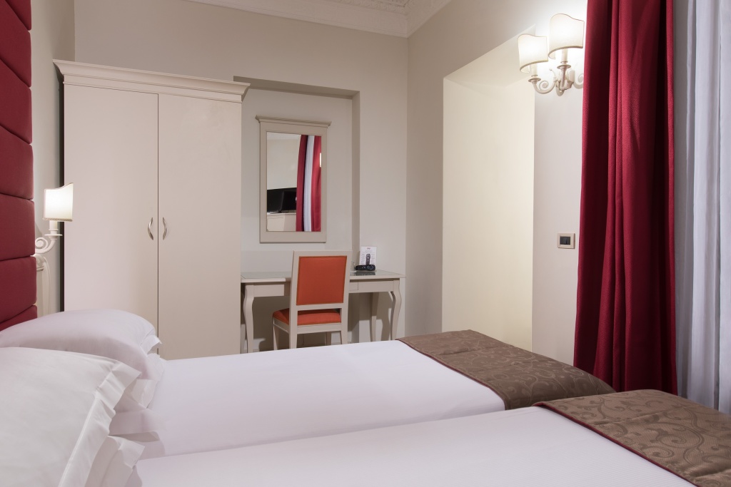 The Bailey's Hotel 5