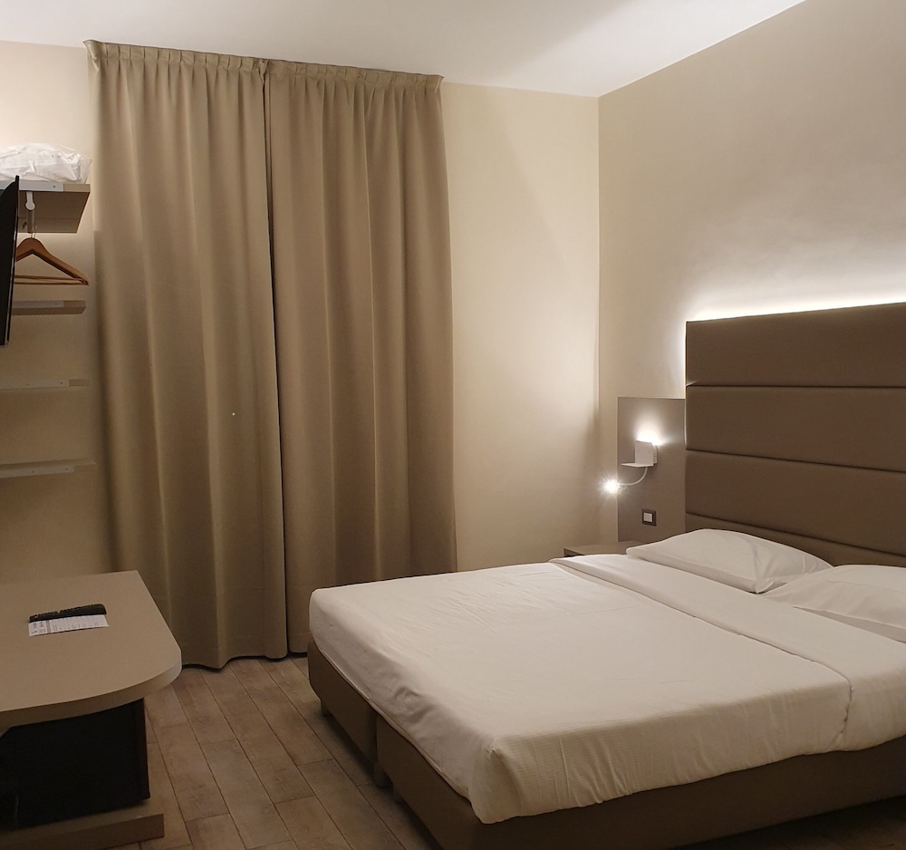 LH Hotel Excel Roma Montemario 8