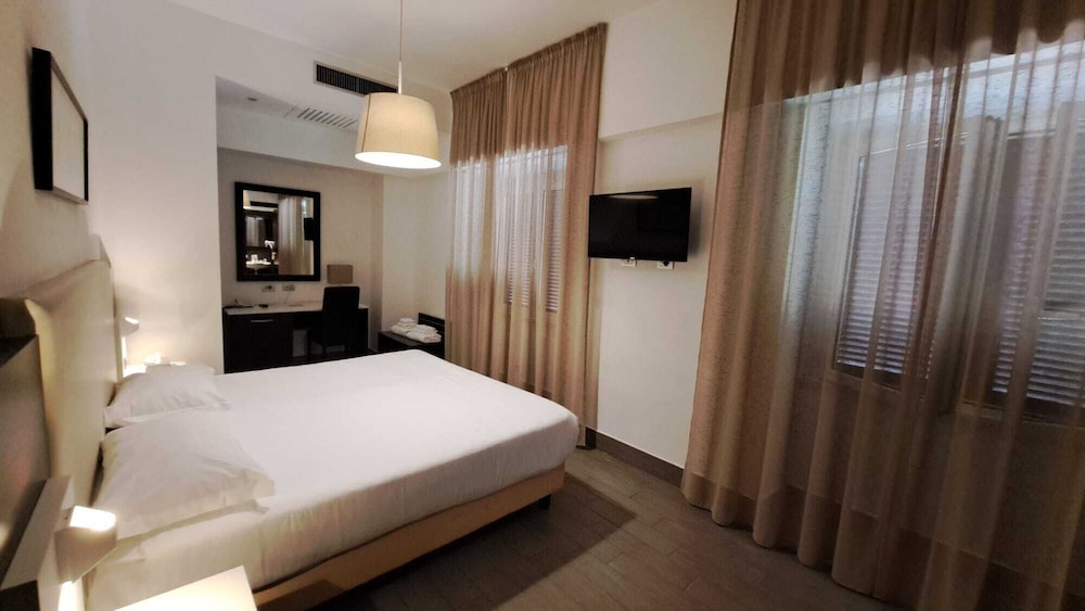 LH Hotel Excel Roma Montemario 9