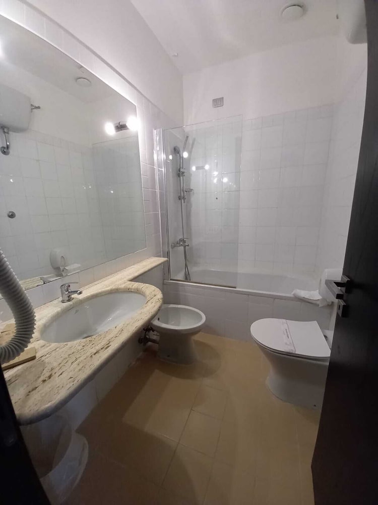 LH Hotel Excel Roma Montemario 16