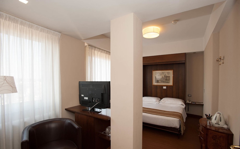 Best Western Hotel Piccadilly 15