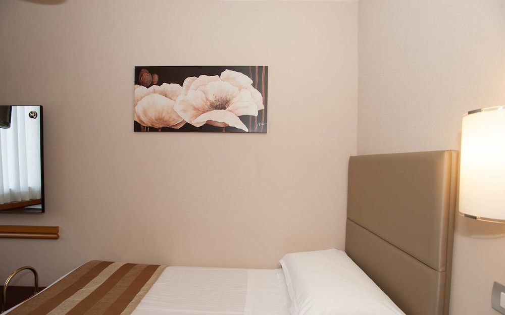 Best Western Hotel Piccadilly 13