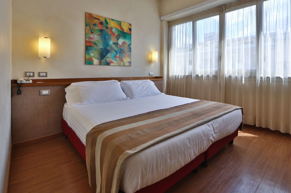 Best Western Hotel Piccadilly 10