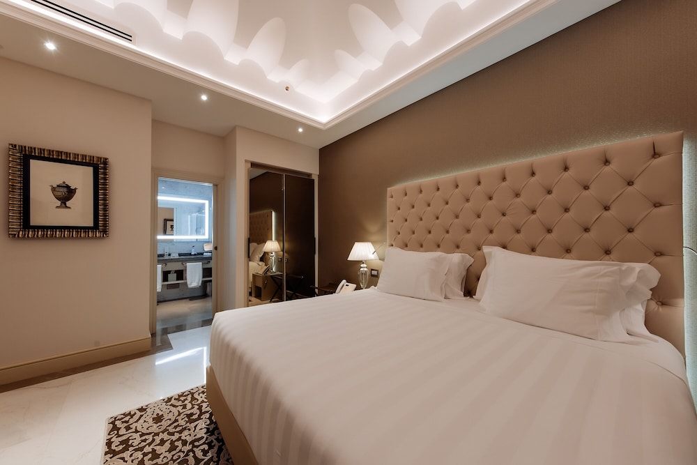 Aleph Rome Hotel, Curio Collection by Hilton 21