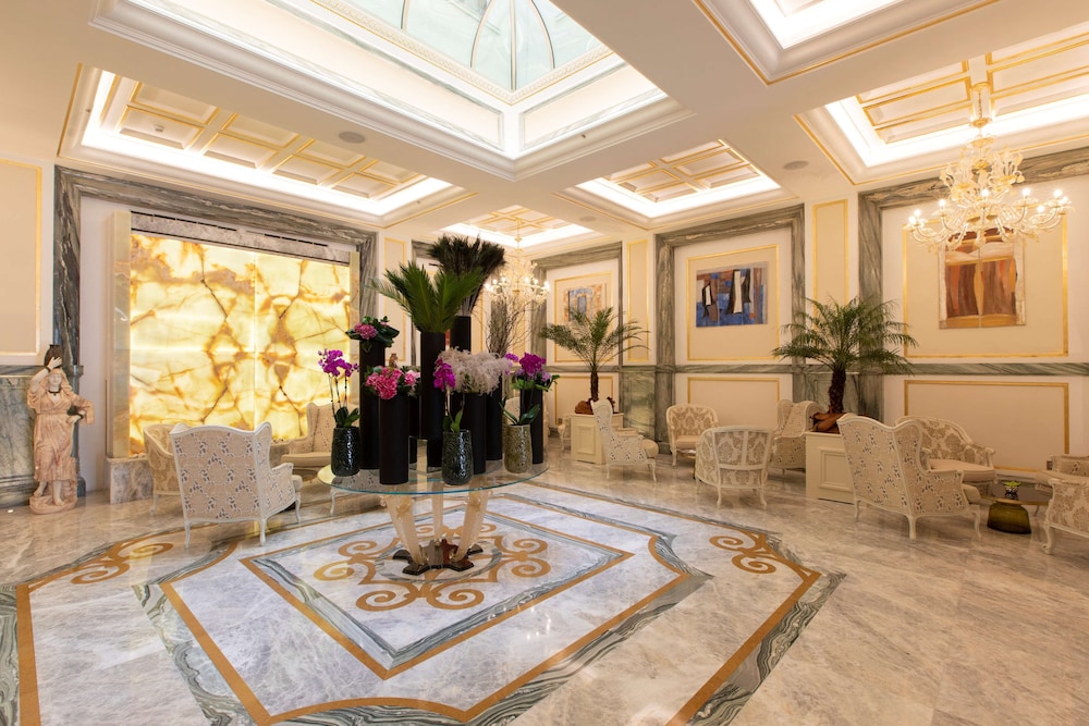 Aleph Rome Hotel, Curio Collection by Hilton 4