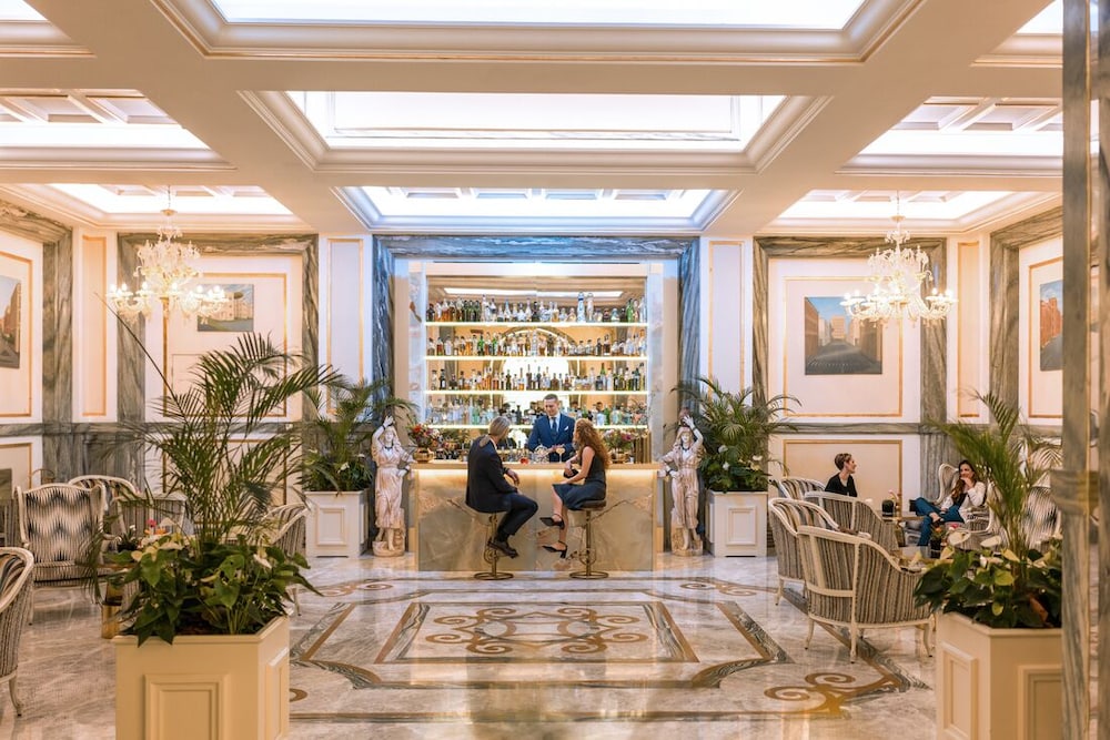 Aleph Rome Hotel, Curio Collection by Hilton 8