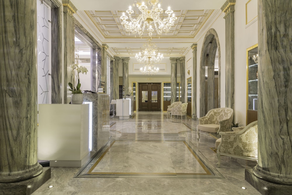 Aleph Rome Hotel, Curio Collection by Hilton 2