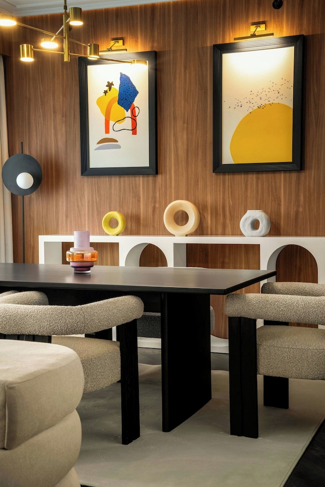 Cardo Roma, Autograph Collection 20