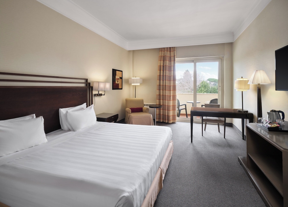 Crowne Plaza St. Peter's 16